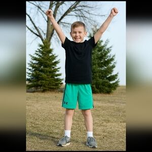 Under Armour Boys Size Kids Youth Extra Small Green/Teal and Black Shorts